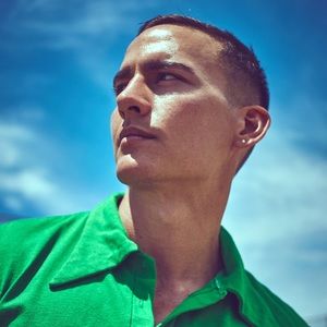 Meet your Posher, Giri